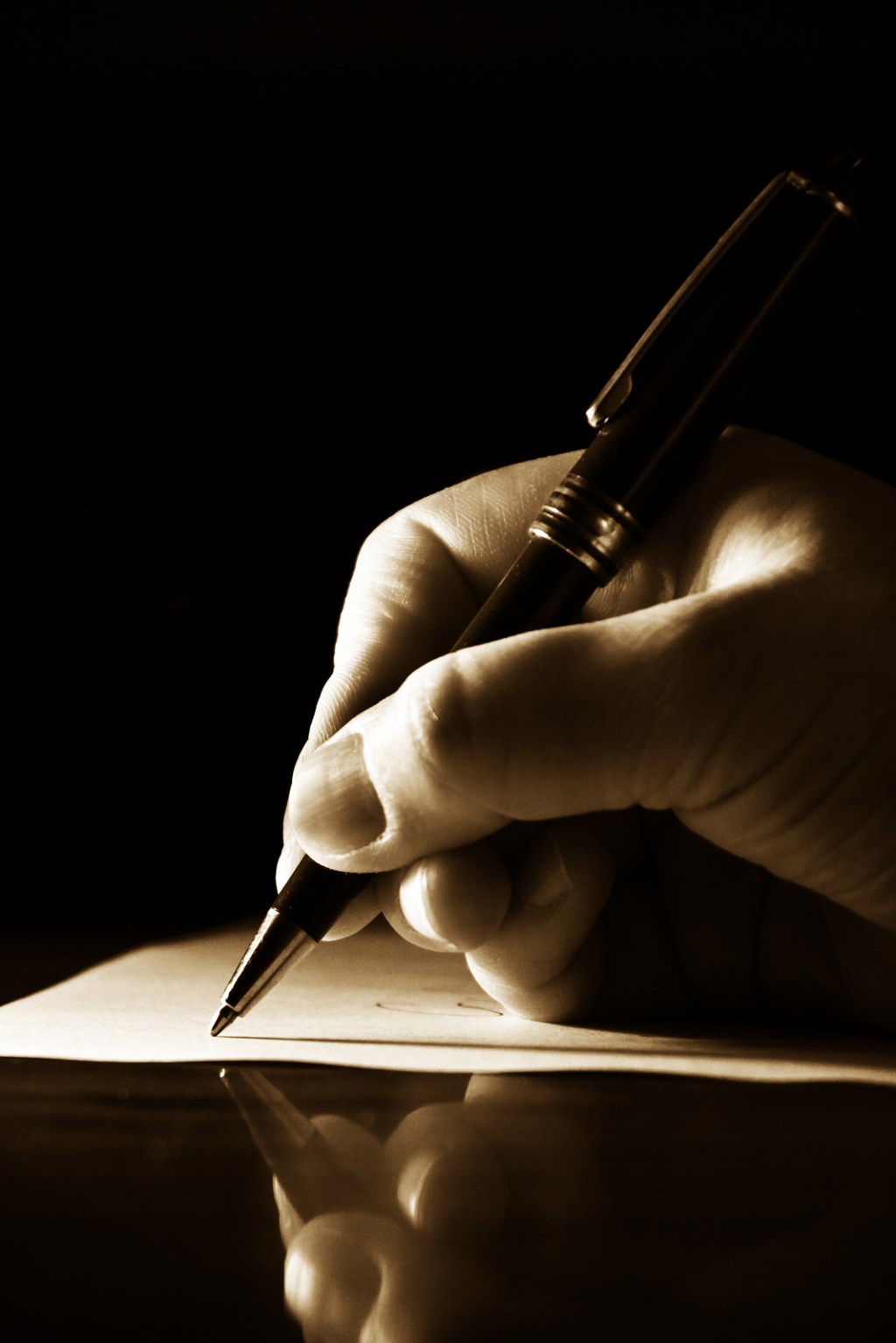 سحر الكتابة الحرة.. أن تكون مقروءاً ومفهوماً من&nbsp;الجميع